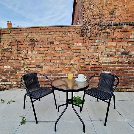 Incredible Private Rooms All With Private Bathrooms In A Fully Serviced House Next To City Centre With Free Parking Coventry Esterno foto